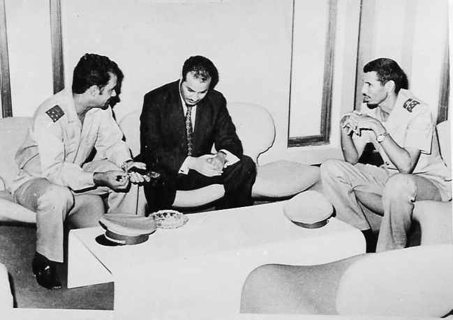 Colonel Haidalla, à droite, président du CMSN. Il a abolit l’esclavage en 1981