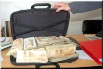 Pourquoi les politiciens mauritaniens sont si corrompus et irresponsables? Pourquoi les politiciens mauritaniens sont si corrompus et irresponsables?