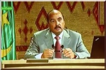 Urgent - Ould Abdel Aziz remet son dossier de candidature au conseil constitutionnel Urgent - Ould Abdel Aziz remet son dossier de candidature au conseil constitutionnel