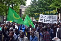 SIT-IN DU Jeudi 05 Juin 2014 A PARIS devant le Métro Porte Dauphine Ligne 2 SIT-IN DU Jeudi 05 Juin 2014 A PARIS devant le Métro Porte Dauphine Ligne 2