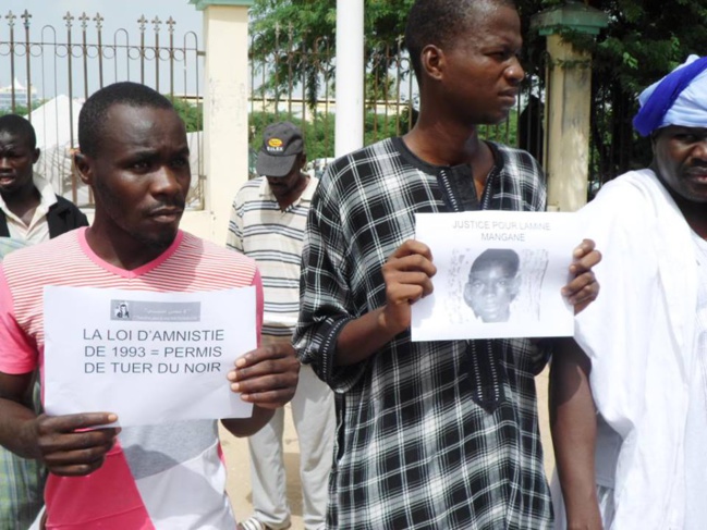 Touche Pas Ma Nationalité (TPMN) et IRA ont tenu deux sit in ce jeudi 25 septembre 2014 (Reportage photos.)