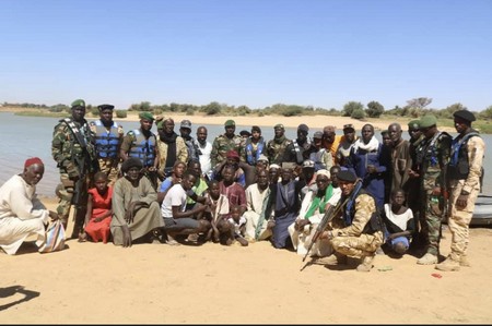 La Marine Nationale effectue des patrouilles conjointes avec la Marine sénégalaise La Marine Nationale effectue des patrouilles conjointes avec la Marine sénégalaise