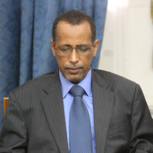 Gouvernement: Quand un ministre booste son CV Gouvernement: Quand un ministre booste son CV