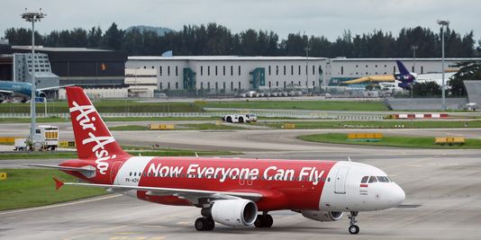Un avion de la compagnie Air Asia a disparu entre l'Indonésie et Singapourr