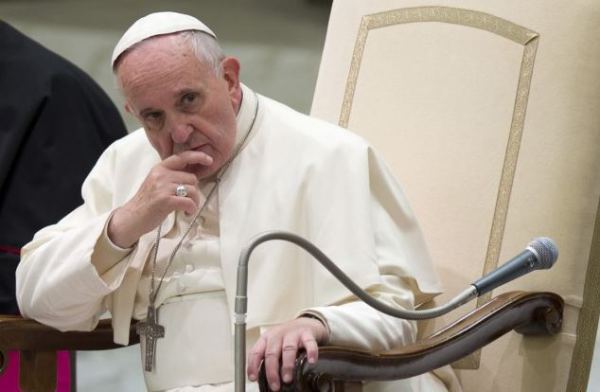 Le pape François: la liberté d’expression ne donne pas le droit d’insulter la foi d’autrui