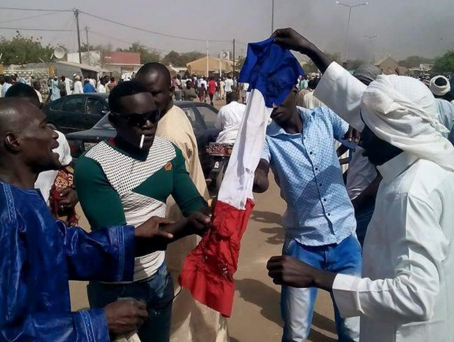 Charlie Hebdo: 4 morts et 45 blessés dans des manifestations au Niger