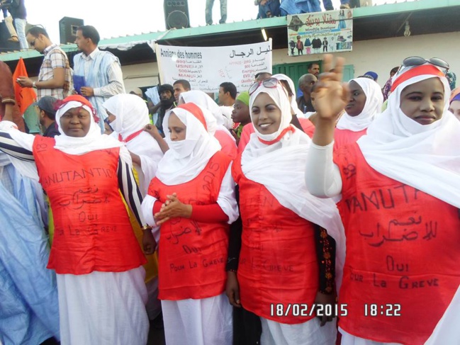 GREVE SNIM ZOUERATE : LES COULEURS ET « TOUCHES PAS A MA CONVICTION», NOUVELLE FORME D’EXPRESSION DES FEMMES !!! ( PHOTOS)
