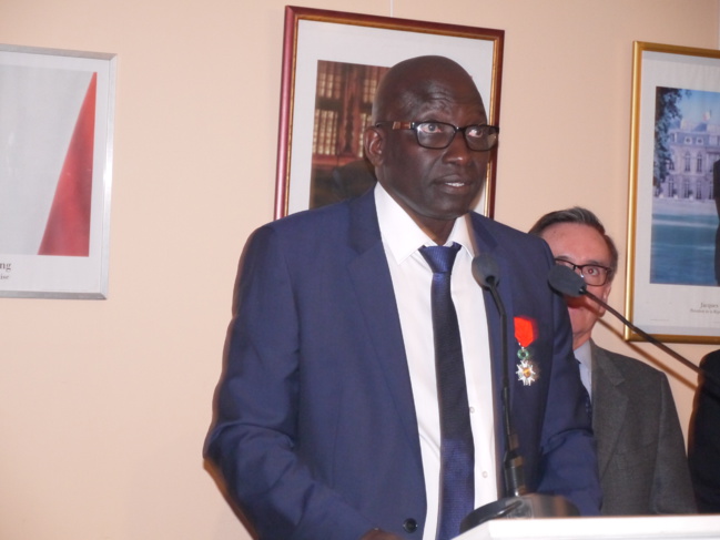 CEREMONIE DE REMISE DE L'INSIGNE DE  CHEVALIER DE LA LEGION D'HONNEUR.