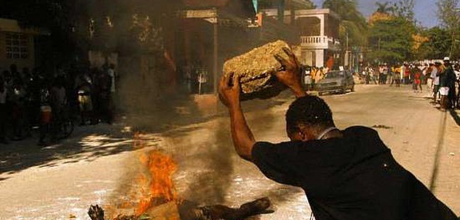 Afrique du Sud : les violences contre les étrangers africains reprennent dans différentes villes Afrique du Sud : les violences contre les étrangers africains reprennent dans différentes villes