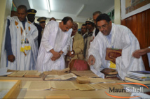 Butin diplomatique ou parfait hasard : Aziz et sa ministre s'affichent avec exactement la même montre.... Butin diplomatique ou parfait hasard : Aziz et sa ministre s'affichent avec exactement la même montre....