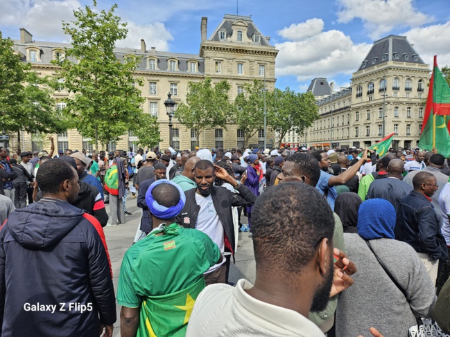 Mobilisation des Mauritaniens de France à Paris : Un Cri de Dénonciation et de Justice Mobilisation des Mauritaniens de France à Paris : Un Cri de Dénonciation et de Justice