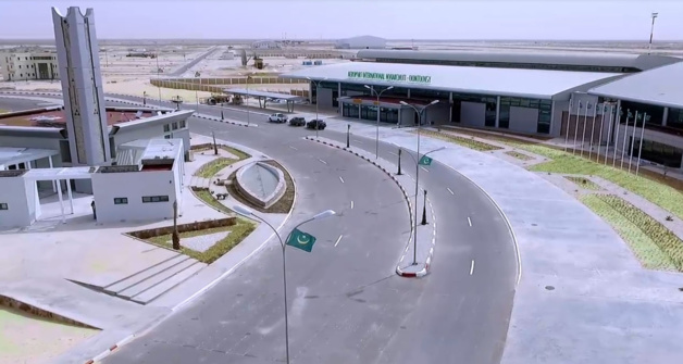 Le nouvel aéroport de Nouakchott en piste de décollage