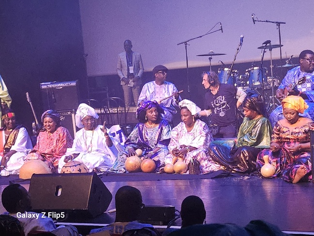 Le FOUTA à L'honneur; Une Soirée Inoubliable au Théatre du Blanc-Mesnil Le FOUTA à L'honneur; Une Soirée Inoubliable au Théatre du Blanc-Mesnil