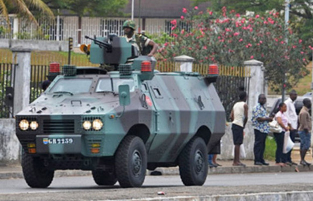 ALI BONGO RENVERSÉ PAR UN COUP D’ÉTAT MILITAIRE ALI BONGO RENVERSÉ PAR UN COUP D’ÉTAT MILITAIRE