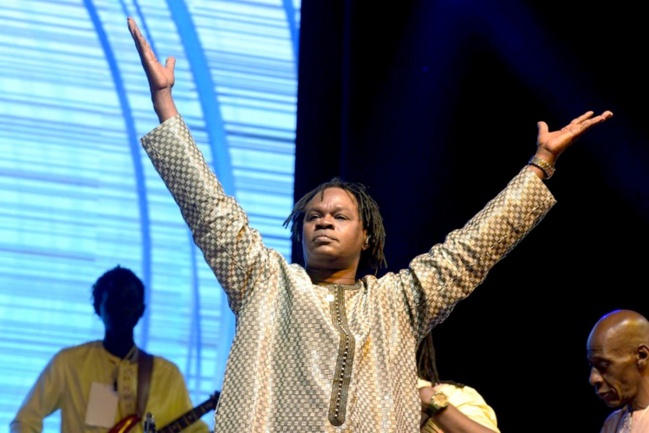 Dédicace du livre de Oumar Demba Ba « Baba Maal, le message en chantant » : Ou l’itinéraire artistique d’un fils de muezzin devenu muse Dédicace du livre de Oumar Demba Ba « Baba Maal, le message en chantant » : Ou l’itinéraire artistique d’un fils de muezzin devenu muse