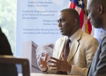 Raison d’un clash : pour Birame, le coordinateur de l’anthologie fait de la politique… Raison d’un clash : pour Birame, le coordinateur de l’anthologie fait de la politique…