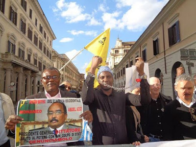 Le staffe de Mme Federica Mogherini reçoit IRA-Section Italie lors d’une manifestation à Rome.