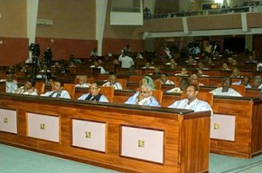 Une nouvelle loi interdit le mariage des filles âgées de moins de 18 ans et punit leurs tuteurs