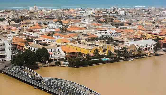 Sénégal : de hautes vagues ont touché un quartier de la ville de Saint-Louis