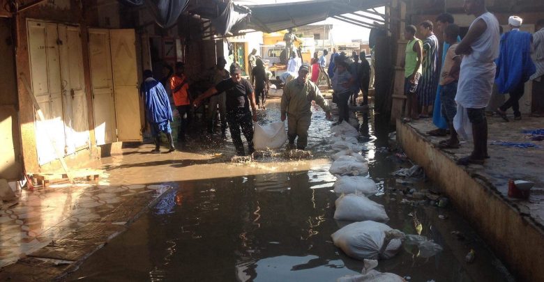 Rosso : le marché de la ville isolé par les eaux de pluie