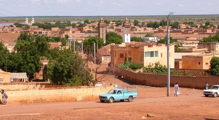 Les autorités mauritaniennes de la ville de Kaédi ont annoncé la levée de l’isolement de la ville de Kaédi, en application d’une décision du ministère de l’intérieur et de la décentralisation.  Toutes les routes et autres passages depuis Kaédi vers t