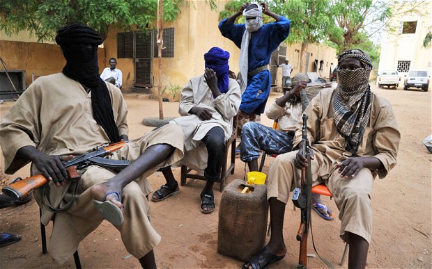 Le Mali, maillon faible des djihadistes  et des rebelles touarègues