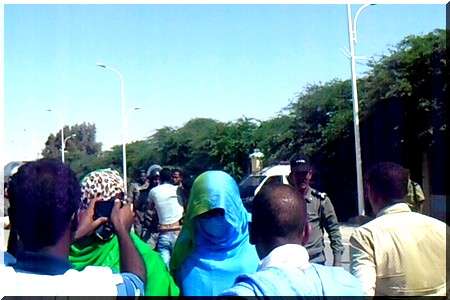 Marche des jeunes du RFD pour 'faire échouer élections'  (Reportage Photo)