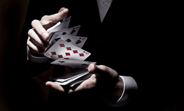 Le dernier coup d’Aziz : un nègre hors-service à l’ambassade à Paris…