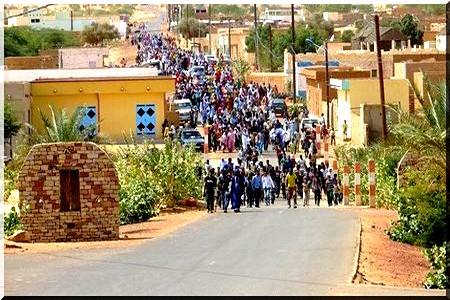 Tidjikja : Des manifestants s’insurgent contre la profanation du saint Coran (Reportage photos)