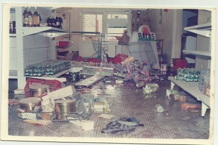 Supermarché Balas: Un quart de siècle après .