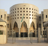 El Hor tient sit-in devant la primature