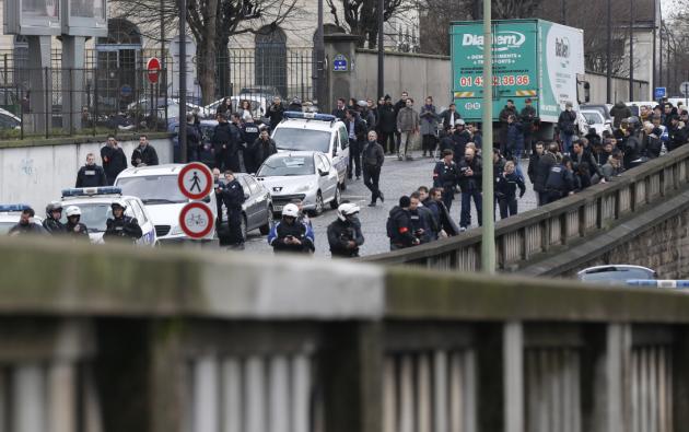 En direct - Prise d'otages porte de Vincennes à Paris