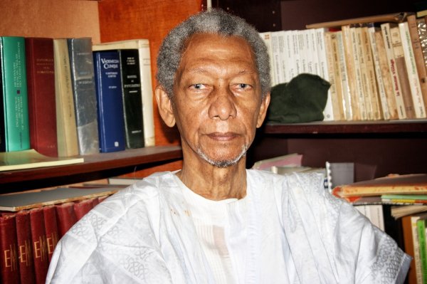 DR HUSSEIN DIA, PSYCHIATRE RETRAITÉ : "IL Y A BEAUCOUP DE FAMILLES MAURITANIENNES AVEC TROP DE MALADES MENTAUX, CAR LES GENS SE MARIENT ENTRE EUX CHEZ NOUS"