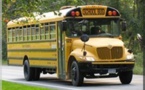 Des school bus arrivent