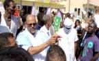 Jémil Mansour dans la rue pour mobiliser les citoyens contre la mutilation du drapeau national