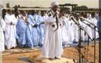 Le Président de la république effectue la prière du "Fitr" dans la cour de l'ancienne mosquée