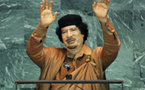 Khadafi s’en prend à l’ONU : "Ceci n’est qu’un décor" et fait l’éloge de Obama : "Vous êtes une lueur d’espoir. Nous Africains, serions ravis de vous voir rester à tout jamais au pouvoir"