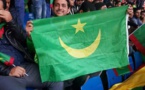 Stade Mohamed 5 : des supporters brandissent l’ancien drapeau mauritanien