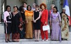 Réunion de Carla Bruni-Sarkozy avec les premières Dames africaines sur la santé