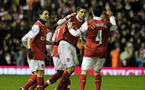 Arsenal s'accroche aux Manchester