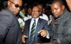 Gabon : André Mba Obame s’autoproclame président, forme un gouvernement