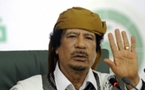 L'UE appelle à un départ immédiat de Kadhafi