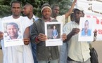 Les militants de l’IRA-Mauritanie protestent devant l’Assemblée Nationale (Reportage Photos)