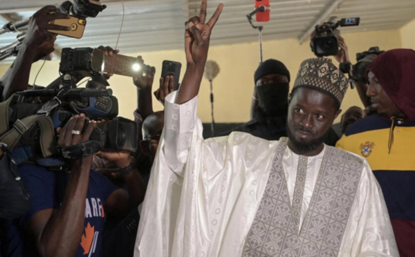 Présidentielle au Sénégal: Macky Sall «félicite le vainqueur Bassirou Diomaye Faye»
