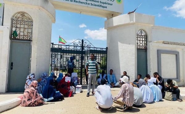 Grève générale des étudiants de la faculté de médecine